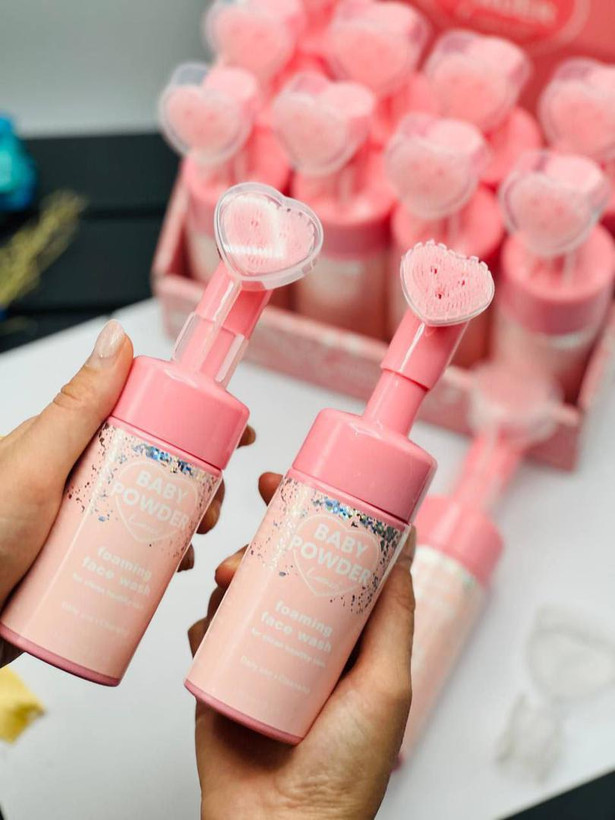 فوم شستشو براشدار قلبی | پاکسازی عمیق و ملایم پوست