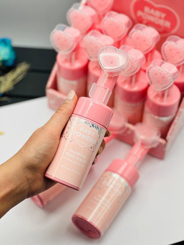 فوم شستشو براشدار قلبی | پاکسازی عمیق و ملایم پوست