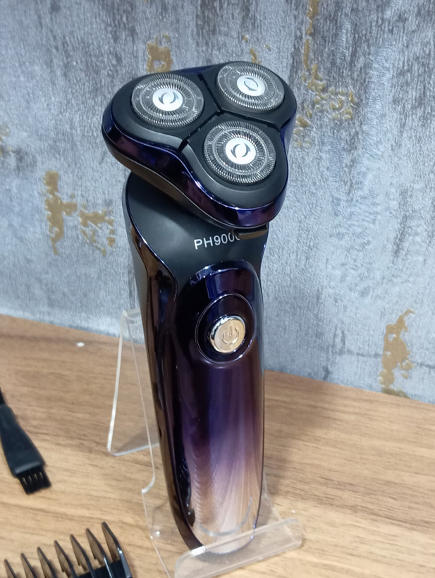 ریش تراش 4 کاره فیلیپس مدل PH9000 S9711/55