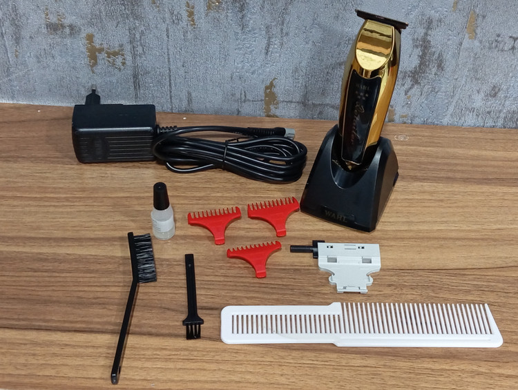 ماشین اصلاح و خط زن حرفه ای وال مدل Cordless Detailer Li
