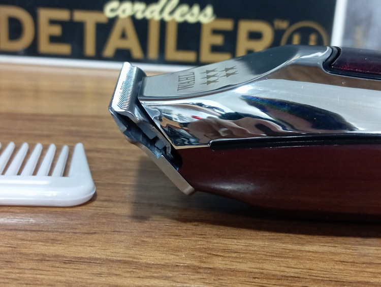 ماشین اصلاح و خط زن حرفه ای وال مدل Cordless Detailer Li